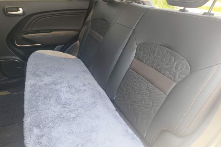 Used GAC Trumpchi GS3 2019 235T Automatic Elite Edition Left Rear Seat