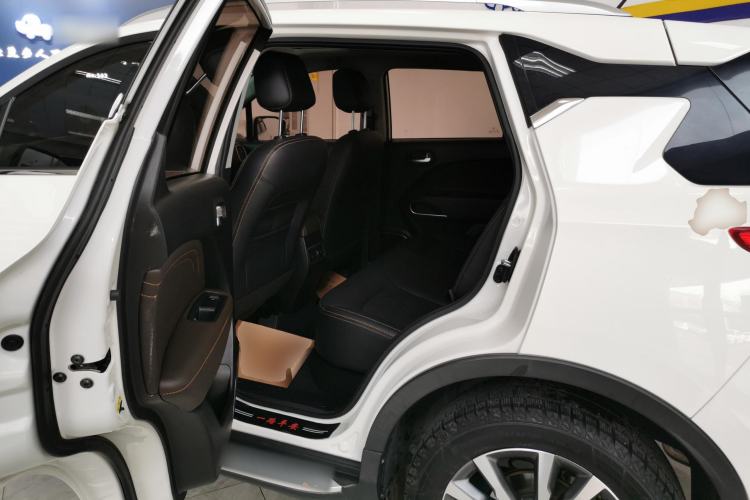 Used GAC Trumpchi GS3 2019 235T Automatic Elite Edition Left Rear Seat