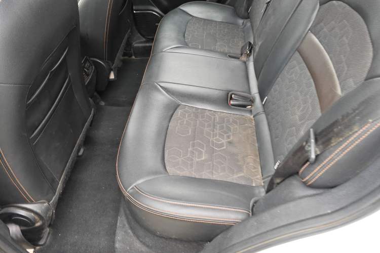 Used GAC Trumpchi GS3 2019 235T Automatic Elite Edition Left Rear Seat