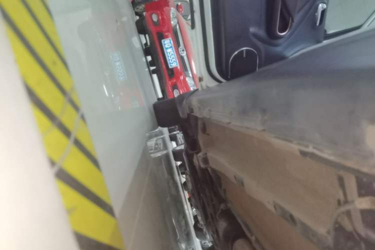 Used GAC Trumpchi GS3 2019 235T Automatic Elite Edition Left Side Sill