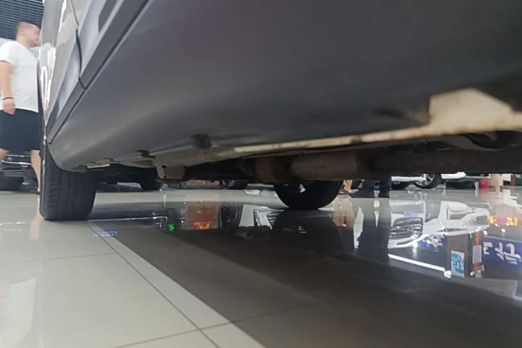 Used GAC Trumpchi GS3 2019 235T Automatic Elite Edition Left Side Sill