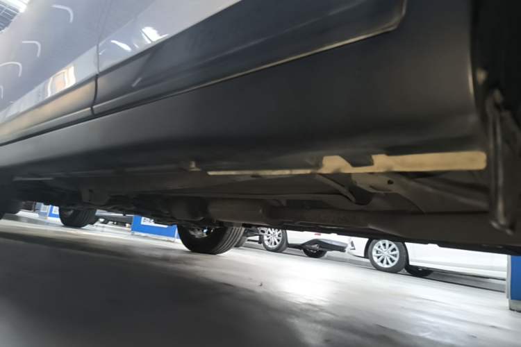 Used GAC Trumpchi GS3 2019 235T Automatic Elite Edition Left Side Sill