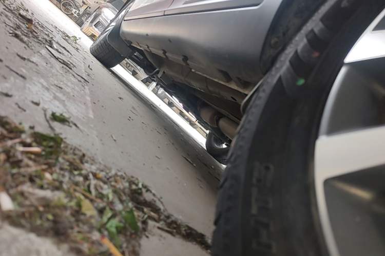 Used GAC Trumpchi GS3 2019 235T Automatic Elite Edition Left Side Sill