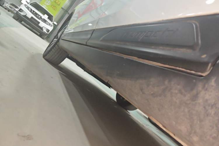 Used GAC Trumpchi GS3 2019 235T Manual Elite Edition Left Side Sill