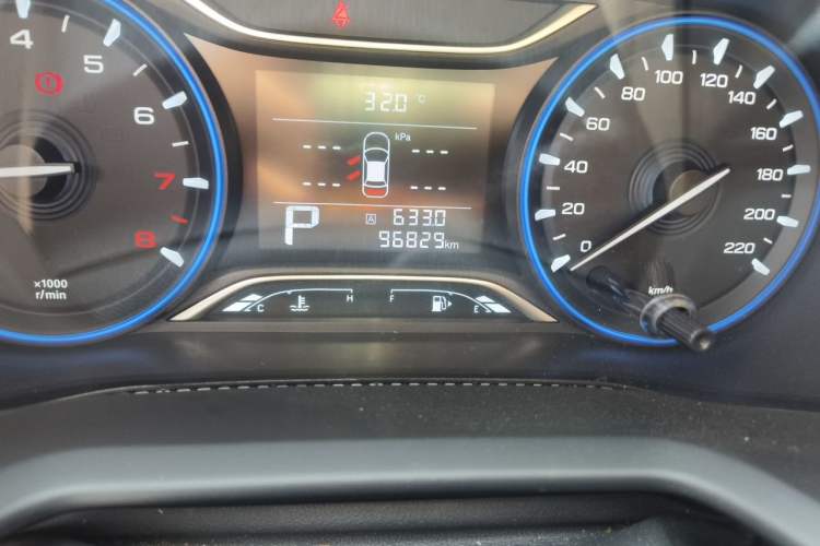 Used GAC Trumpchi GS3 2019 235T Automatic Elite Edition Odometer Close Up