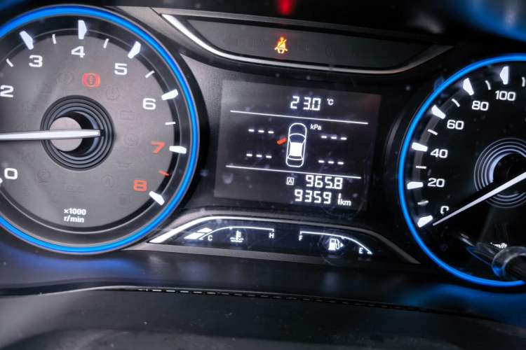 Used GAC Trumpchi GS3 2019 235T Manual Elite Edition Odometer Close Up