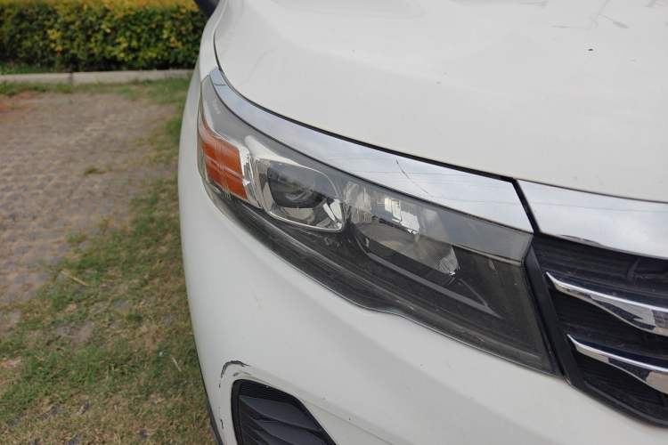 Used GAC Trumpchi GS3 2019 235T Manual Comfort Edition Right Front Headlight