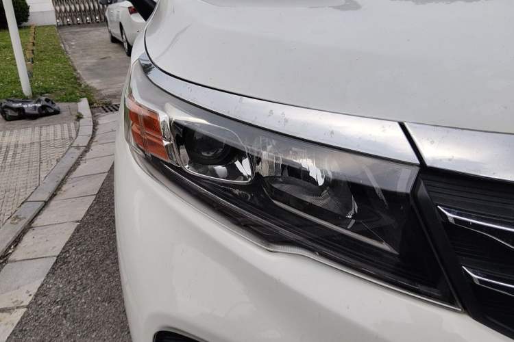 Used GAC Trumpchi GS3 2019 235T Automatic Elite Edition Right Front Headlight