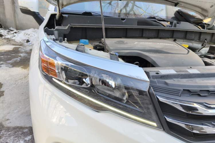 Used GAC Trumpchi GS3 2019 235T Automatic Elite Edition Right Front Headlight