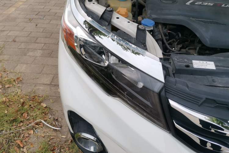 Used GAC Trumpchi GS3 2019 235T Automatic Elite Edition Right Front Headlight