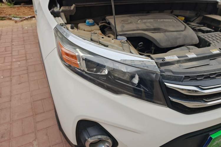 Used GAC Trumpchi GS3 2019 235T Automatic Elite Edition Right Front Headlight