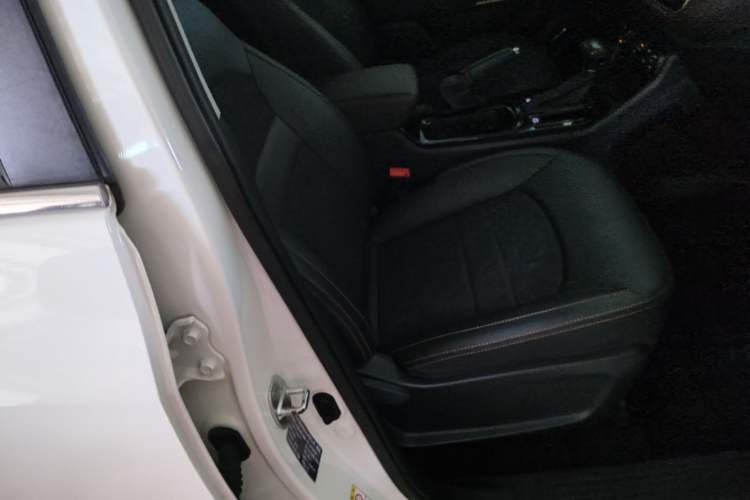 Used GAC Trumpchi GS3 2019 235T Automatic Elite Edition Right Front Seat