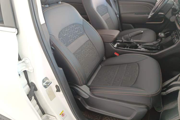 Used GAC Trumpchi GS3 2019 235T Automatic Elite Edition Right Front Seat