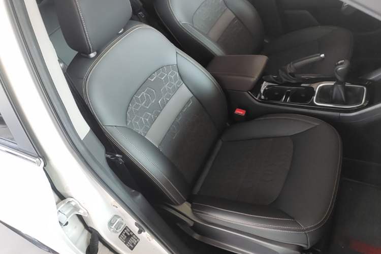 Used GAC Trumpchi GS3 2019 235T Manual Comfort Edition Right Front Seat