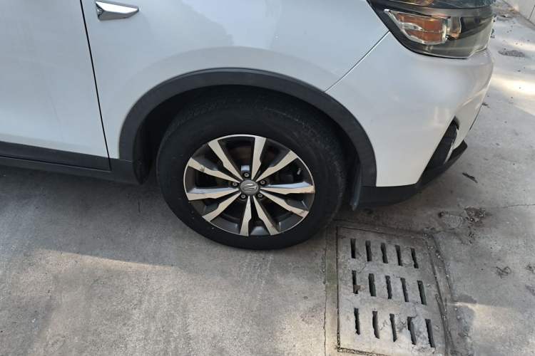 Used GAC Trumpchi GS3 2019 235T Automatic Elite Edition Right Front Wheel Hub
