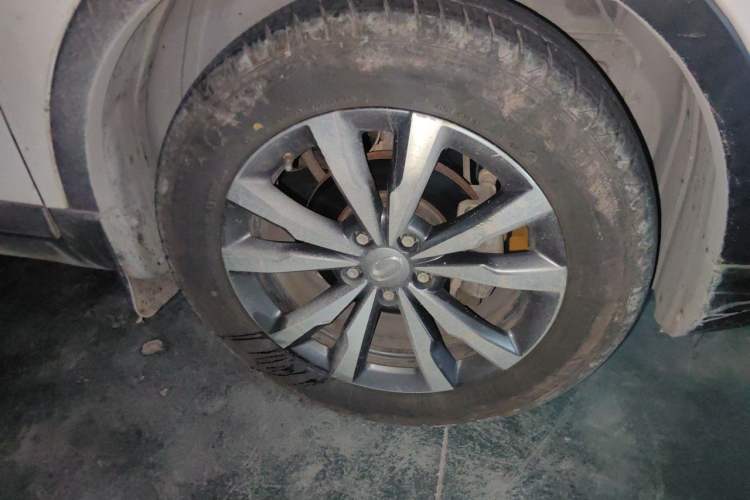 Used GAC Trumpchi GS3 2019 235T Automatic Elite Edition Right Front Wheel Hub