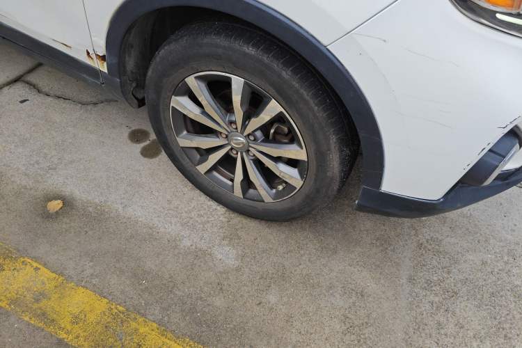 Used GAC Trumpchi GS3 2019 235T Automatic Elite Edition Right Front Wheel Hub