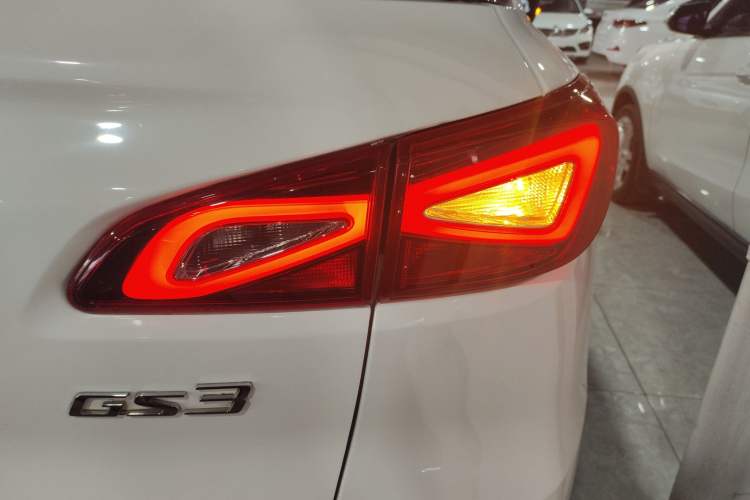 Used GAC Trumpchi GS3 2019 150N Automatic Elite Edition Right Rear Taillight