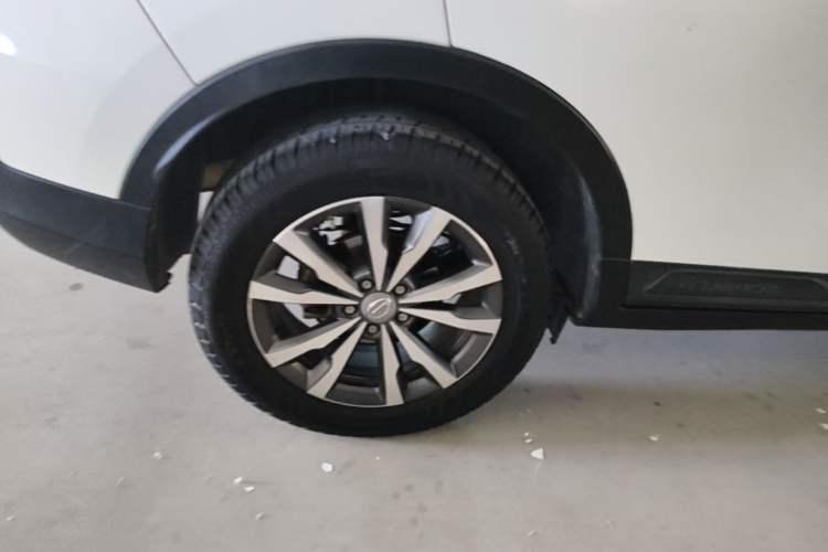 Used GAC Trumpchi GS3 2019 235T Automatic Elite Edition Right Rear Wheel Hub