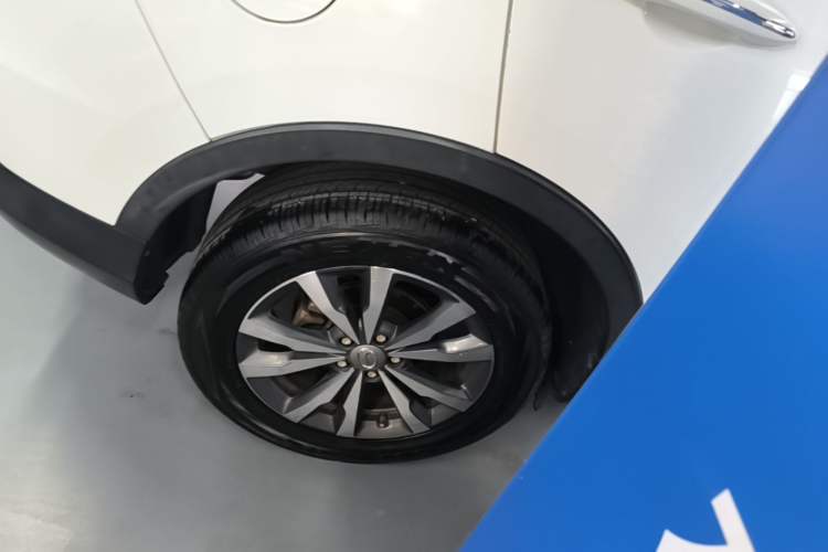 Used GAC Trumpchi GS3 2019 235T Automatic Elite Edition Right Rear Wheel Hub