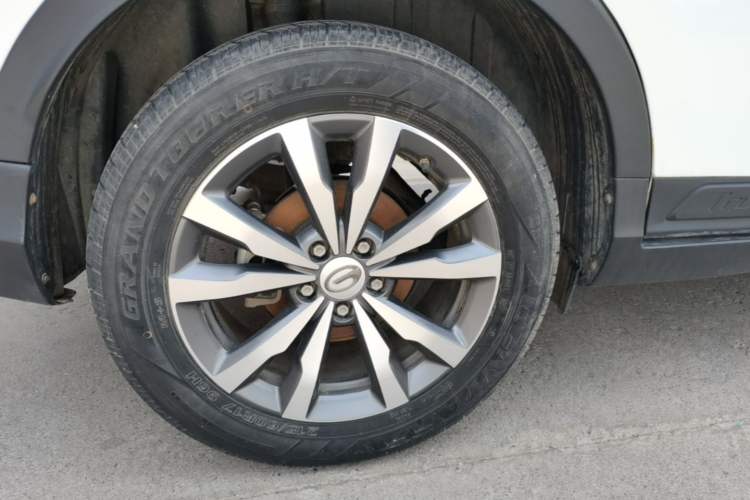 Used GAC Trumpchi GS3 2019 235T Automatic Elite Edition Right Rear Wheel Hub