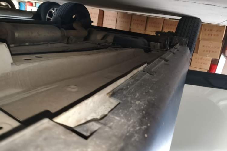 Used GAC Trumpchi GS3 2019 235T Automatic Elite Edition Right Side Sill