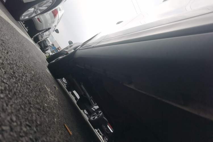 Used GAC Trumpchi GS3 2019 235T Automatic Luxury Edition Right Side Sill