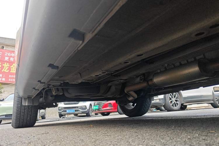 Used GAC Trumpchi GS3 2019 235T Automatic Elite Edition Right Side Sill