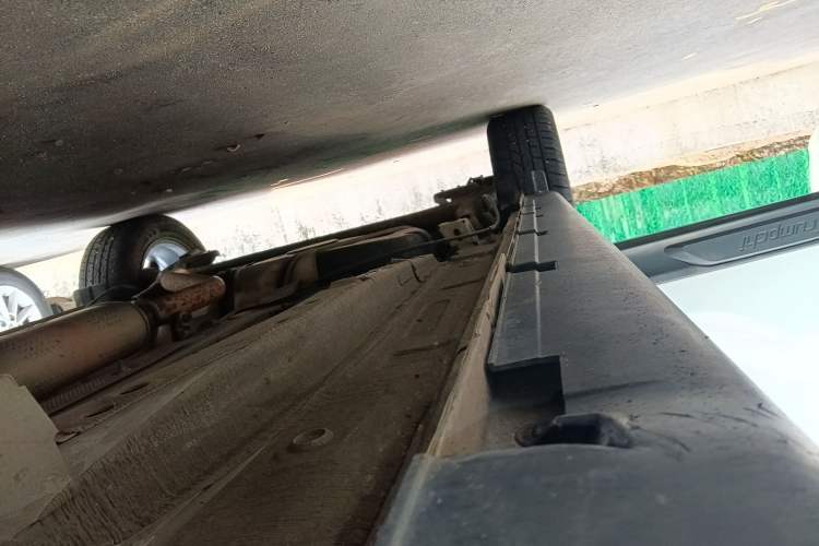 Used GAC Trumpchi GS3 2019 235T Automatic Elite Edition Right Side Sill