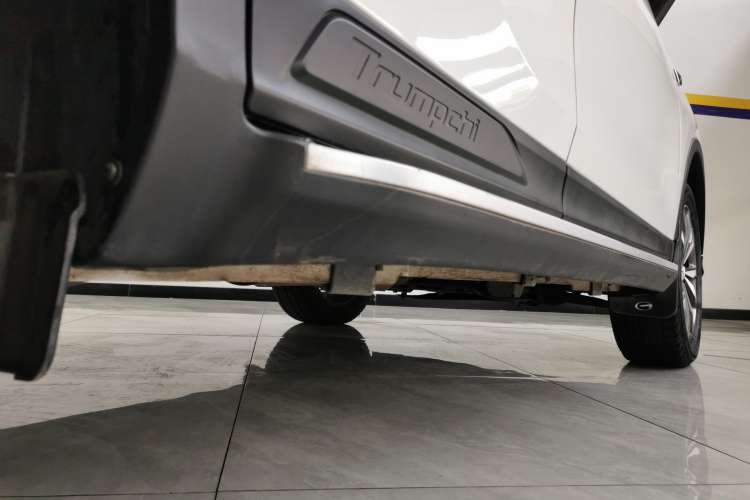 Used GAC Trumpchi GS3 2019 235T Automatic Elite Edition Right Side Sill