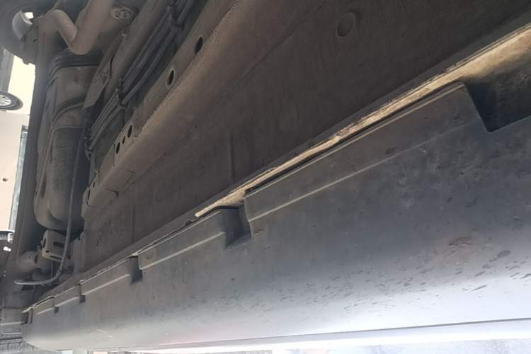 Used GAC Trumpchi GS3 2019 235T Automatic Elite Edition Right Side Sill