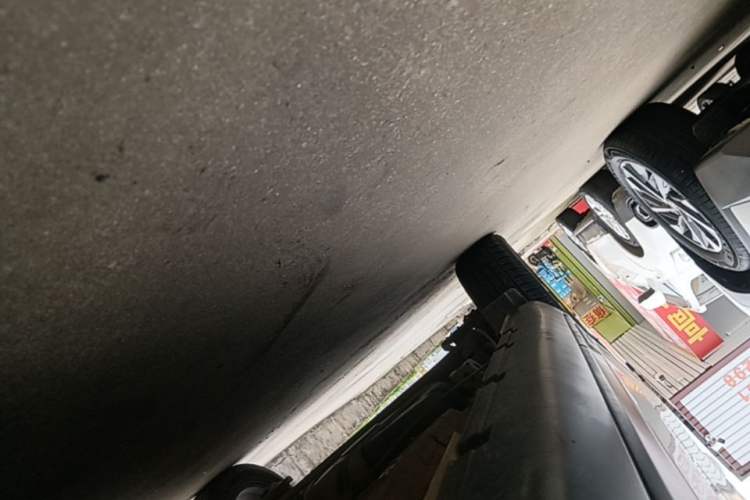 Used GAC Trumpchi GS3 2019 235T Automatic Elite Edition Right Side Sill