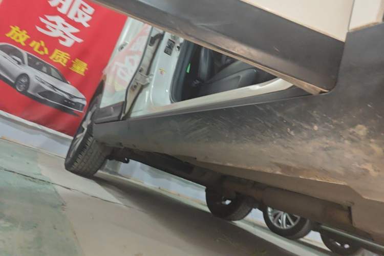 Used GAC Trumpchi GS3 2019 235T Manual Elite Edition Right Side Sill