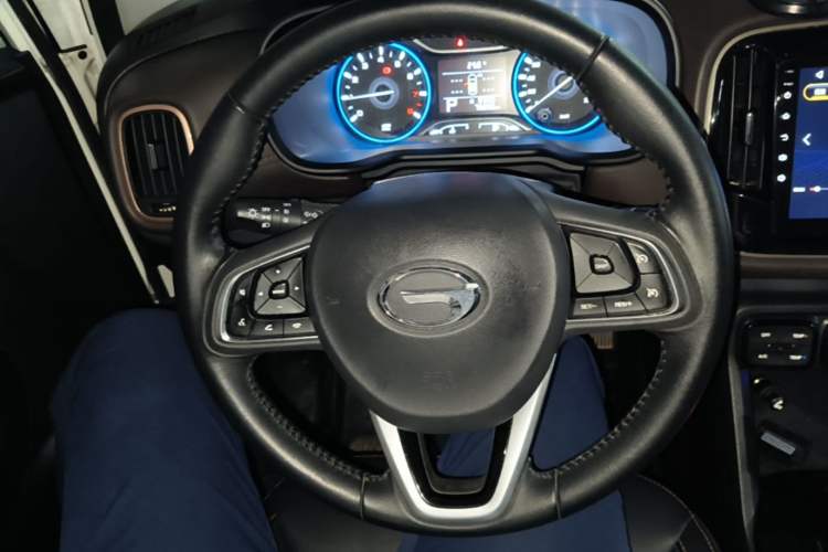 Used GAC Trumpchi GS3 2019 235T Automatic Elite Edition Steering Wheel