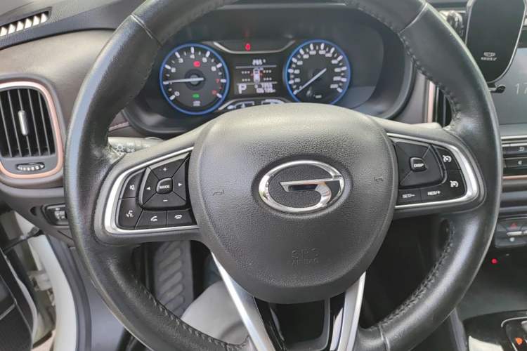 Used GAC Trumpchi GS3 2019 235T Automatic Elite Edition Steering Wheel