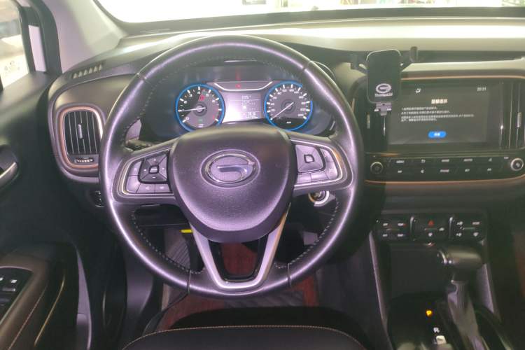 Used GAC Trumpchi GS3 2019 235T Automatic Elite Edition Steering Wheel