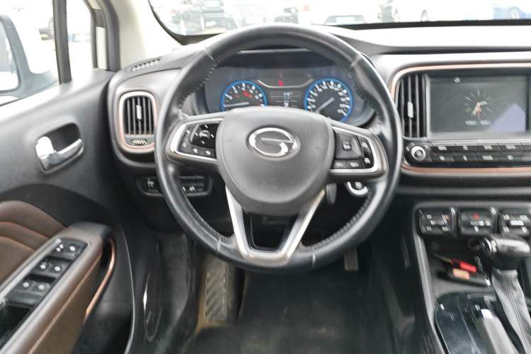 Used GAC Trumpchi GS3 2019 235T Automatic Elite Edition Steering Wheel