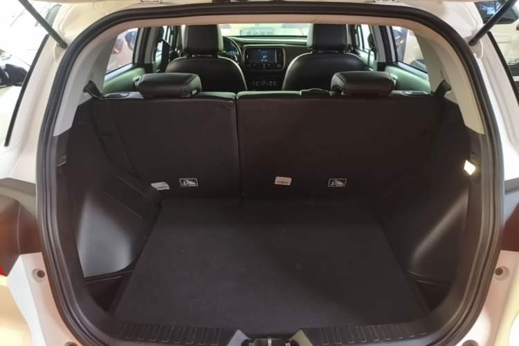 Used GAC Trumpchi GS3 2019 235T Automatic Elite Edition Trunk