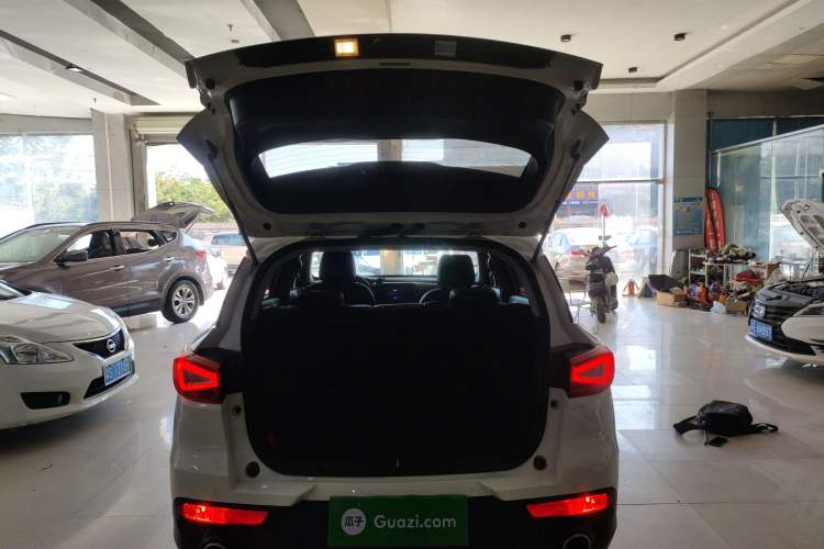 Used GAC Trumpchi GS3 2019 235T Automatic Elite Edition Trunk