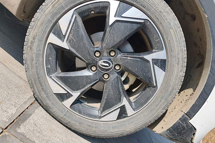 Used GAC Trumpchi GS3 2021 POWER 270T Automatic Dynamic Edition Right Front Wheel Hub