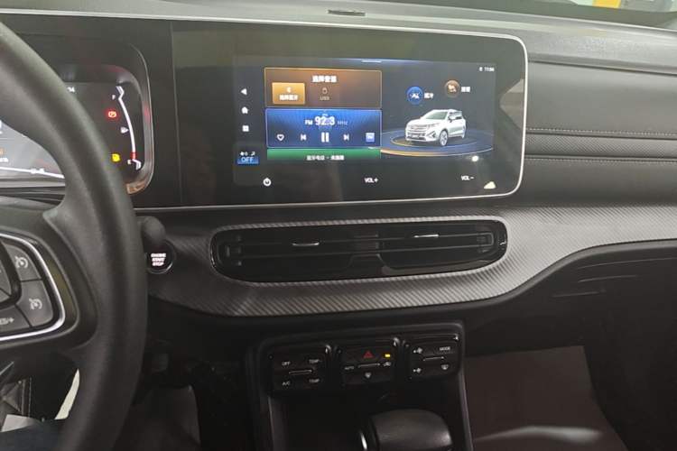 Used GAC Trumpchi GS3 2021 POWER 270T Automatic Luxury Edition Audio And AC Panel