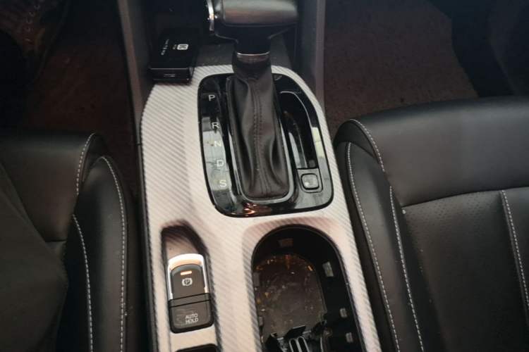 Used GAC Trumpchi GS3 2021 POWER 270T Automatic Luxury Edition Gear Lever