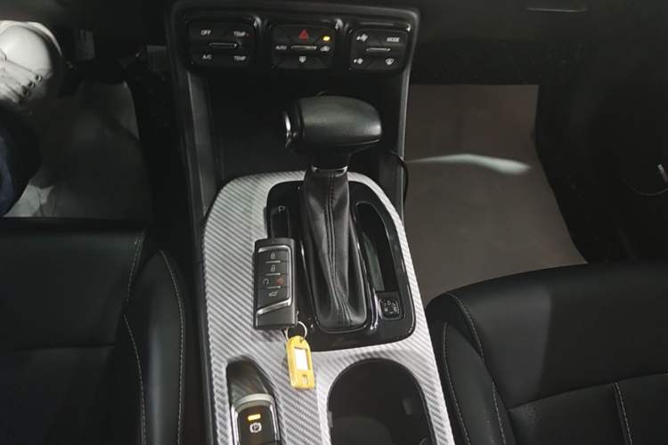 Used GAC Trumpchi GS3 2021 POWER 270T Automatic Luxury Edition Gear Lever