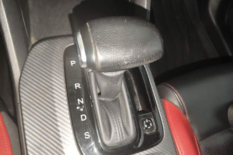 Used GAC Trumpchi GS3 2021 POWER 270T Automatic Luxury Edition Gear Lever
