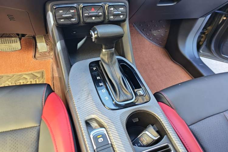 Used GAC Trumpchi GS3 2021 POWER 270T Automatic Luxury Edition Gear Lever
