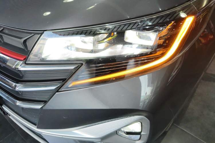 Used GAC Trumpchi GS3 2021 POWER 270T Automatic Luxury Edition Left Front Headlight