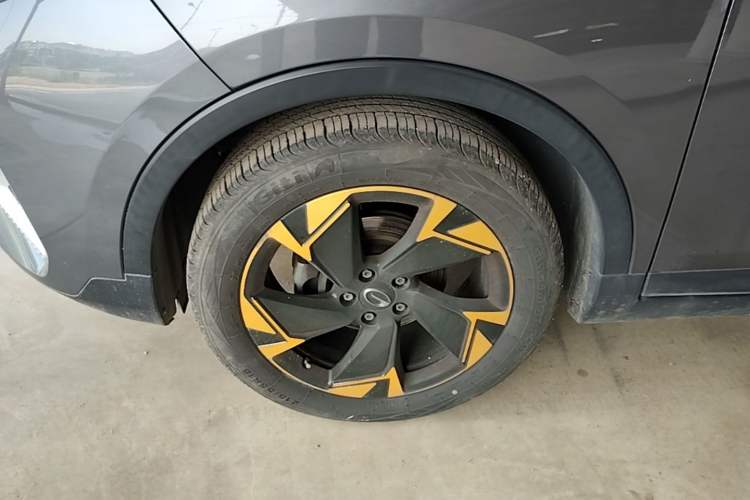 Used GAC Trumpchi GS3 2021 POWER 270T Automatic Sporty Edition Left Front Wheel Hub