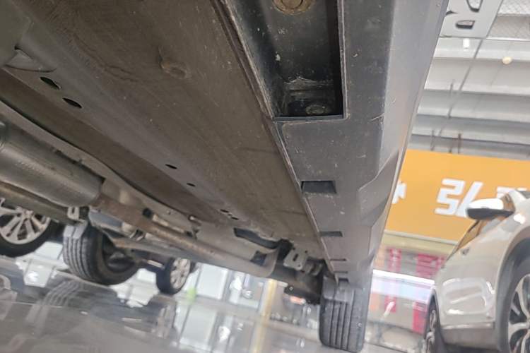 Used GAC Trumpchi GS3 2021 POWER 270T Automatic Red Edition Left Side Sill
