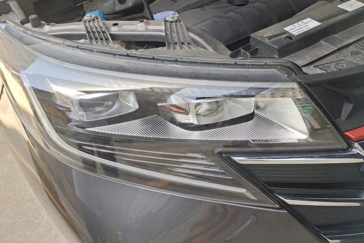 Used GAC Trumpchi GS3 2021 POWER 270T Automatic Luxury Edition Right Front Headlight