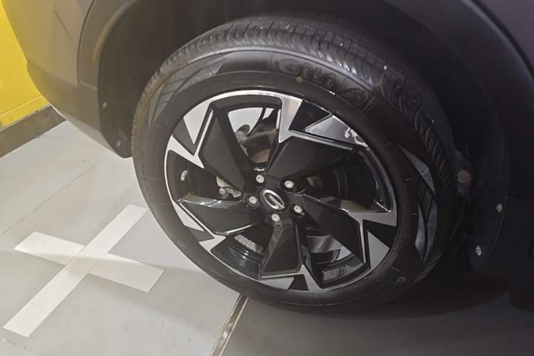 Used GAC Trumpchi GS3 2021 POWER 270T Automatic Luxury Edition Right Rear Wheel Hub